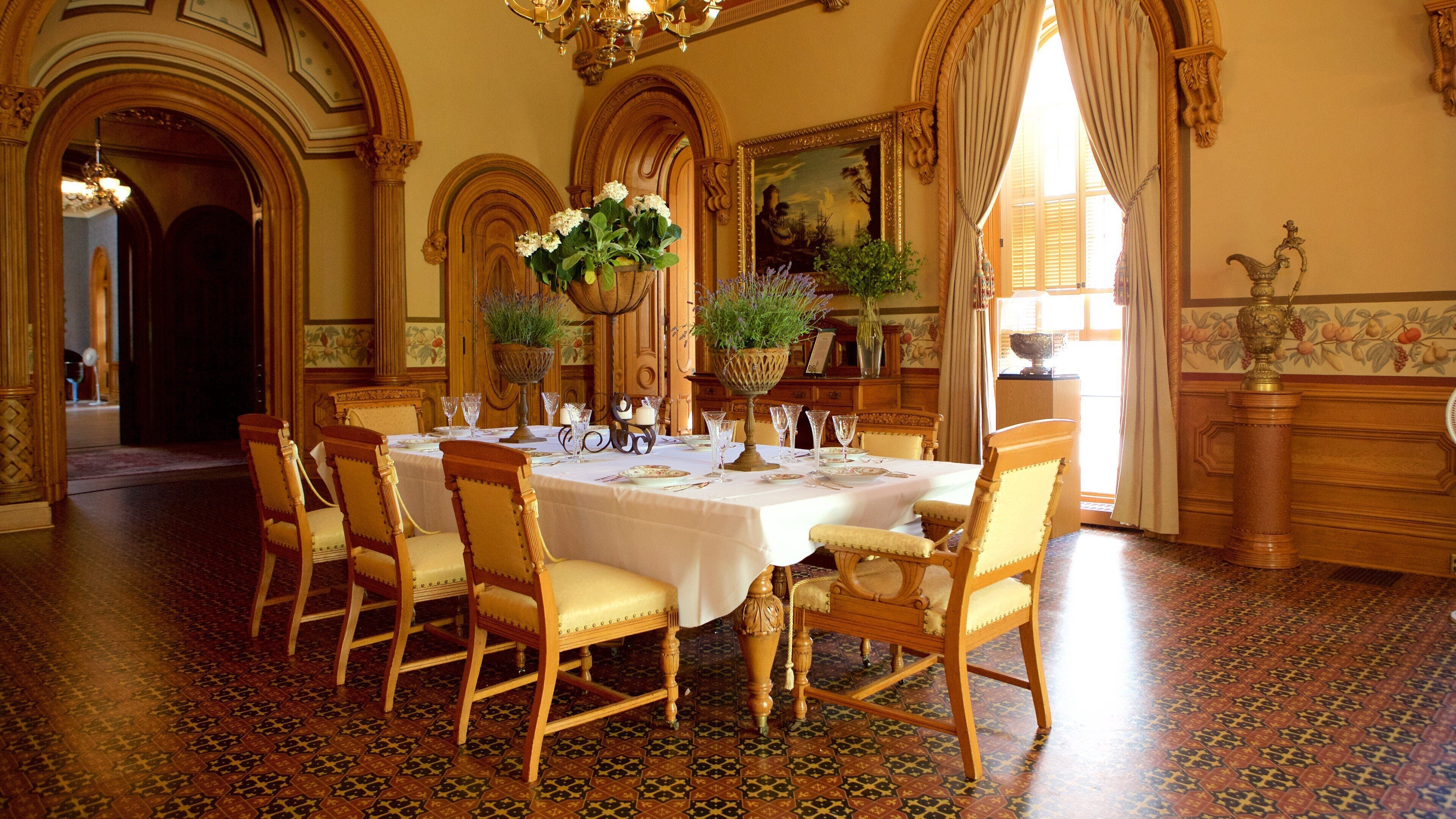 Hay House mettant en vedette vues intérieures et patrimoine historique