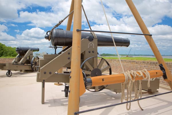 Old Fort Jackson montrant patrimoine historique