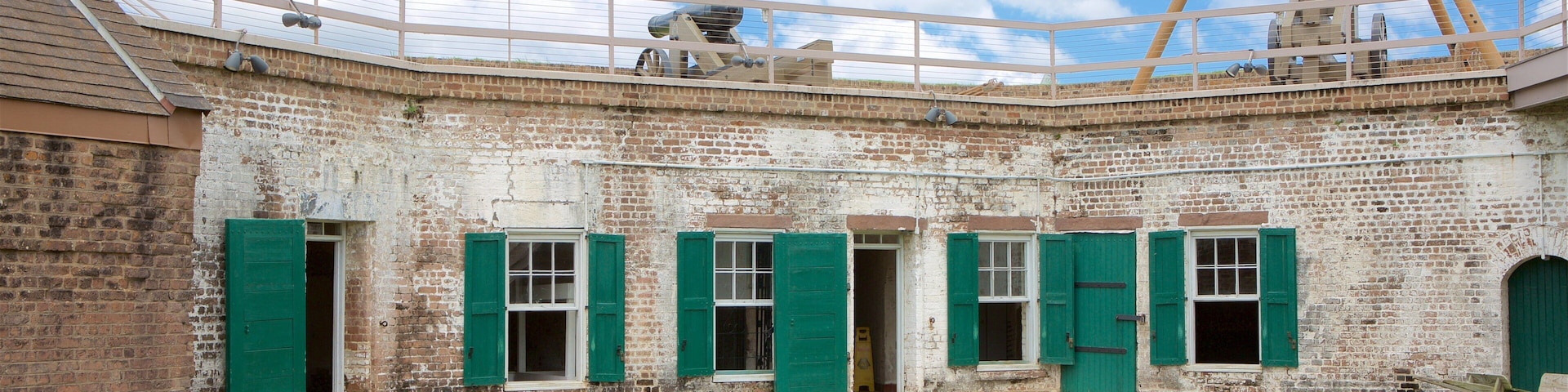 Old Fort Jackson featuring heritage elements