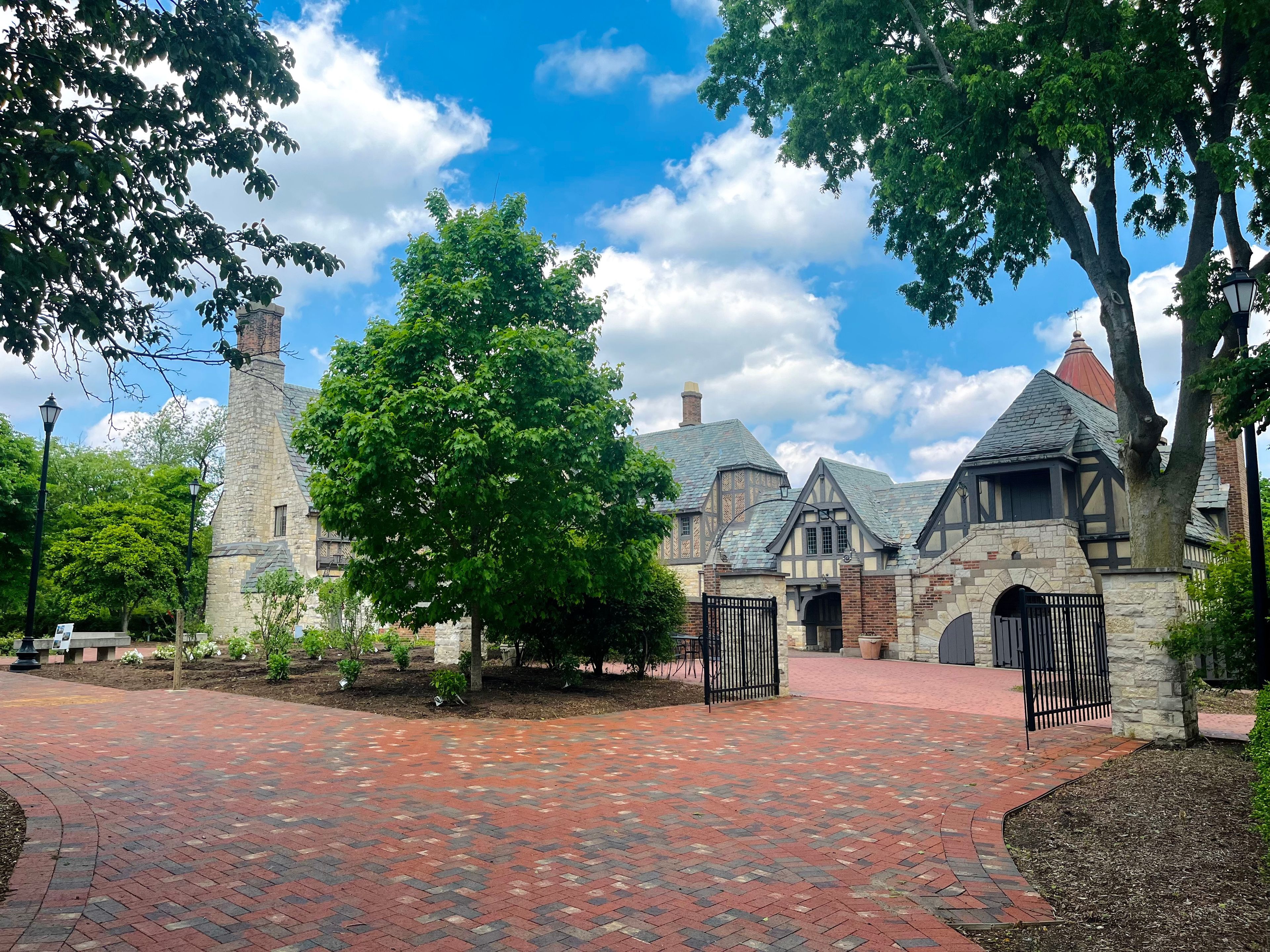 Ewing Manor