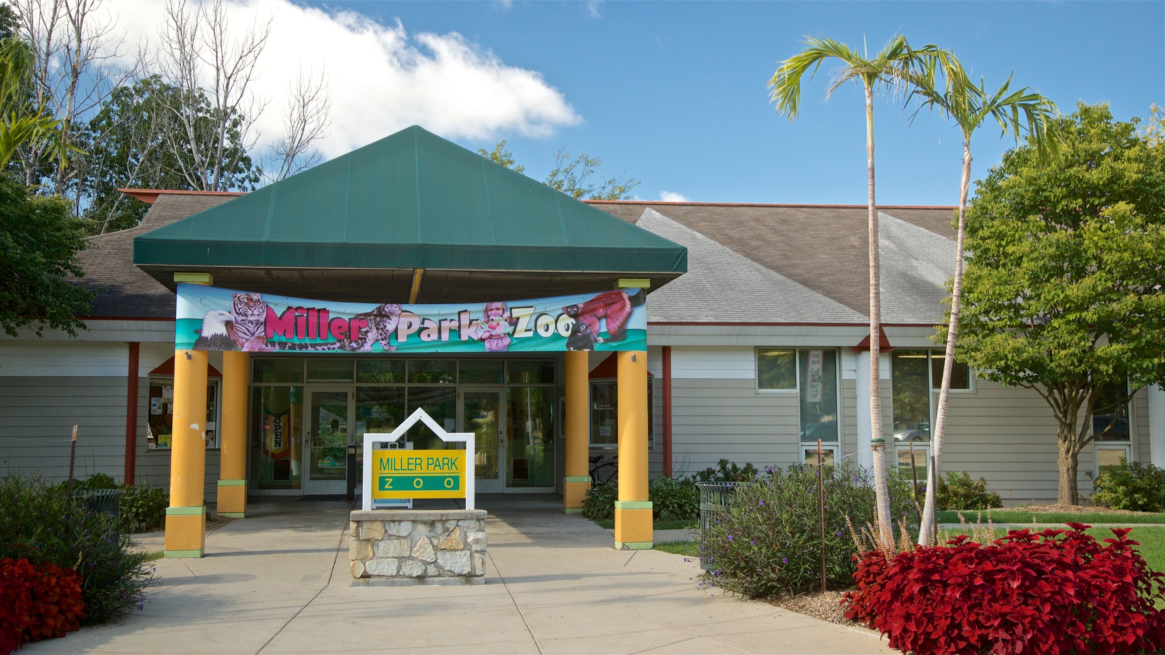 Miller Park Zoo which includes signage