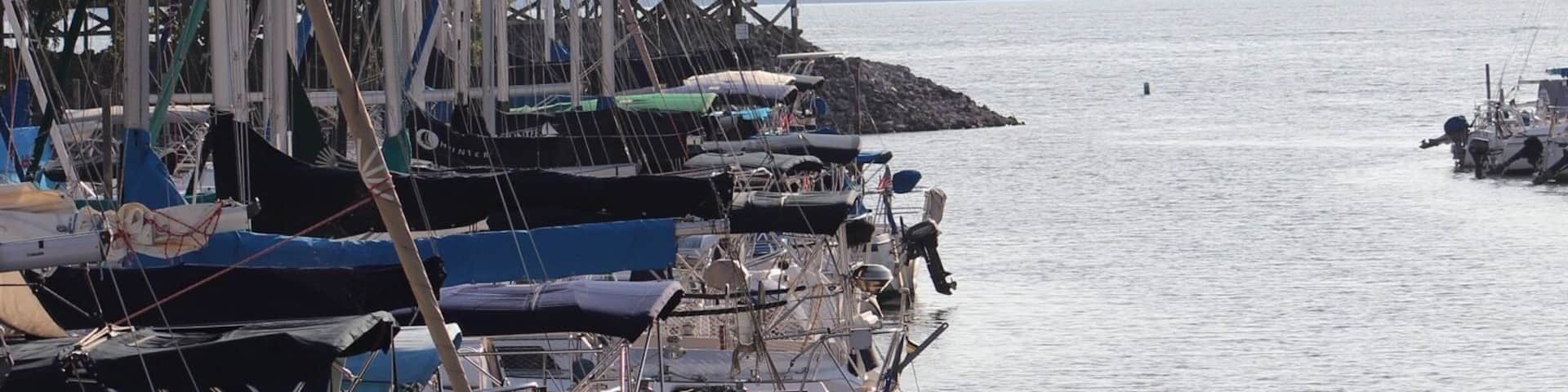 Couldn’t resist stopping in looking at all the boats