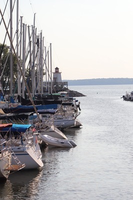 Couldn’t resist stopping in looking at all the boats
