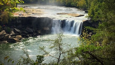 Cumberland Falls via Eagle Falls Hiking Trail.