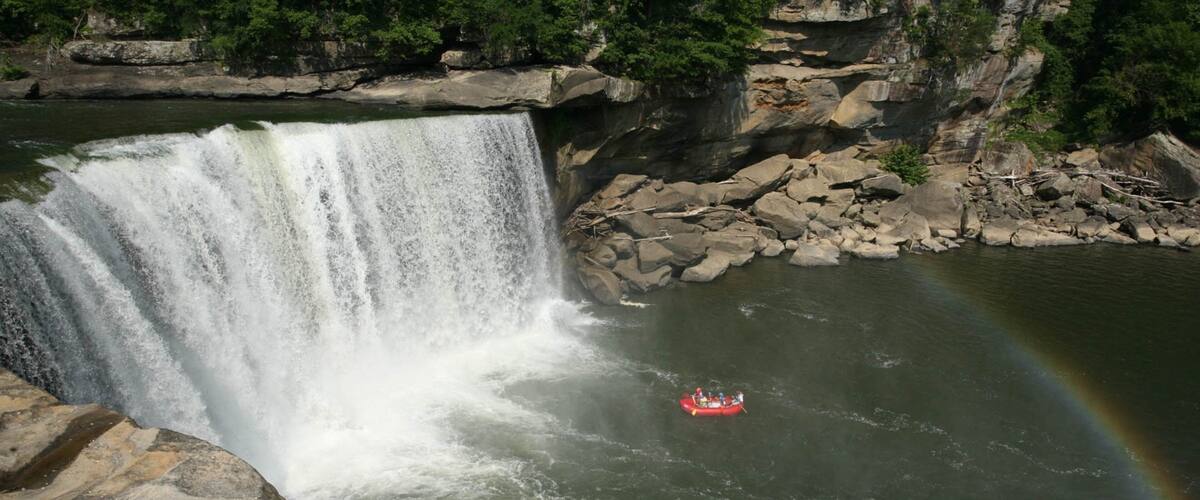 Cumberland Falls featuring rafting, a river or creek and a cascade