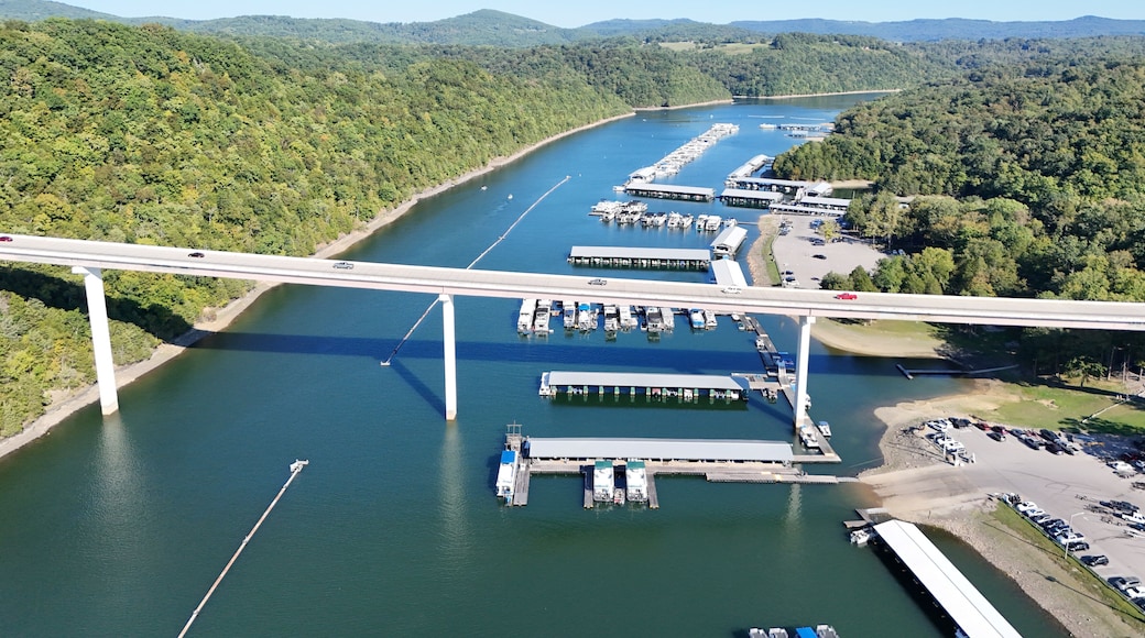 デール ホロー貯水池