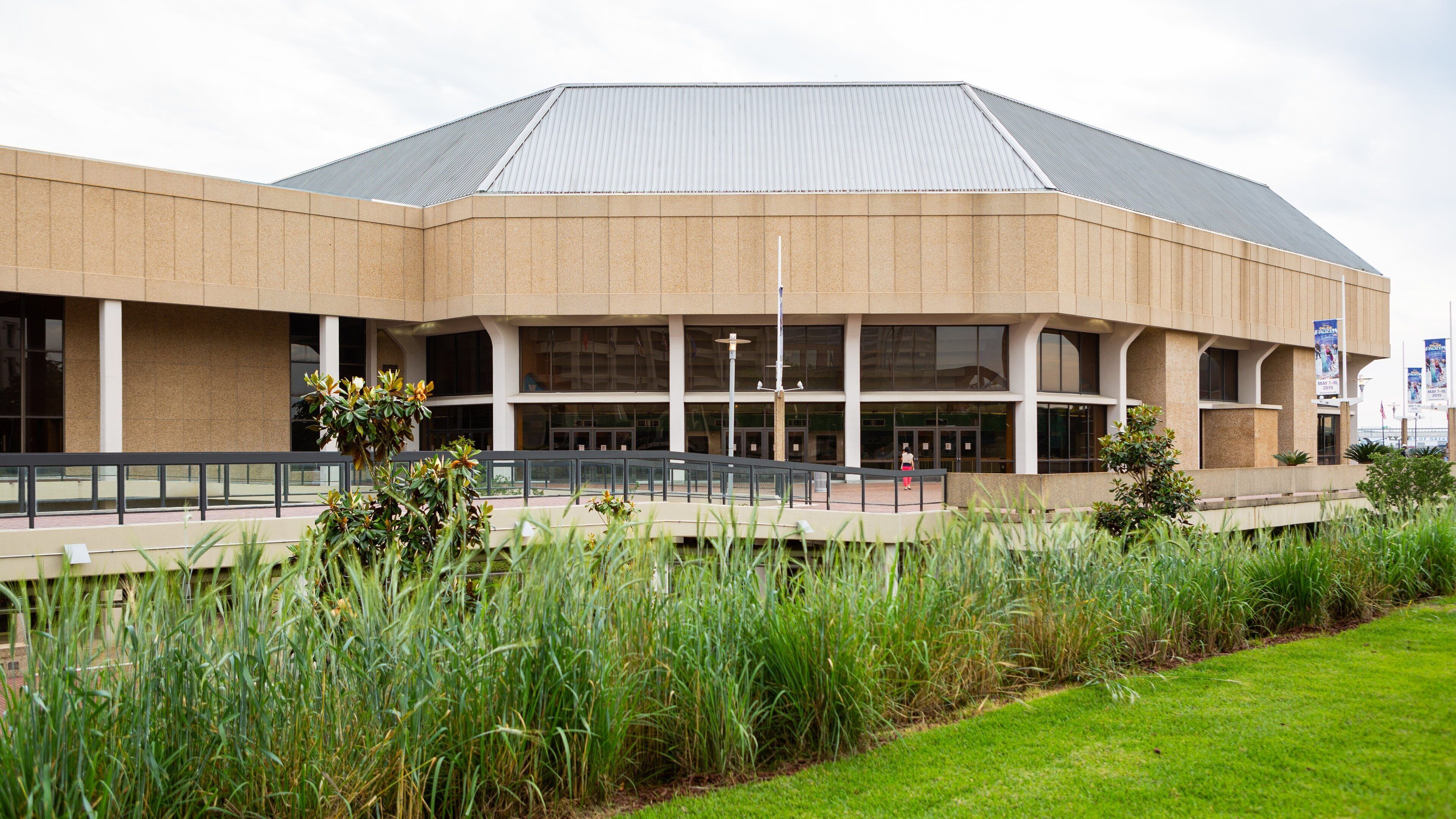 Raising Cane\'s River Center