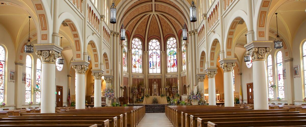 Cathedral of St John showing religious aspects, interior views and a church or cathedral