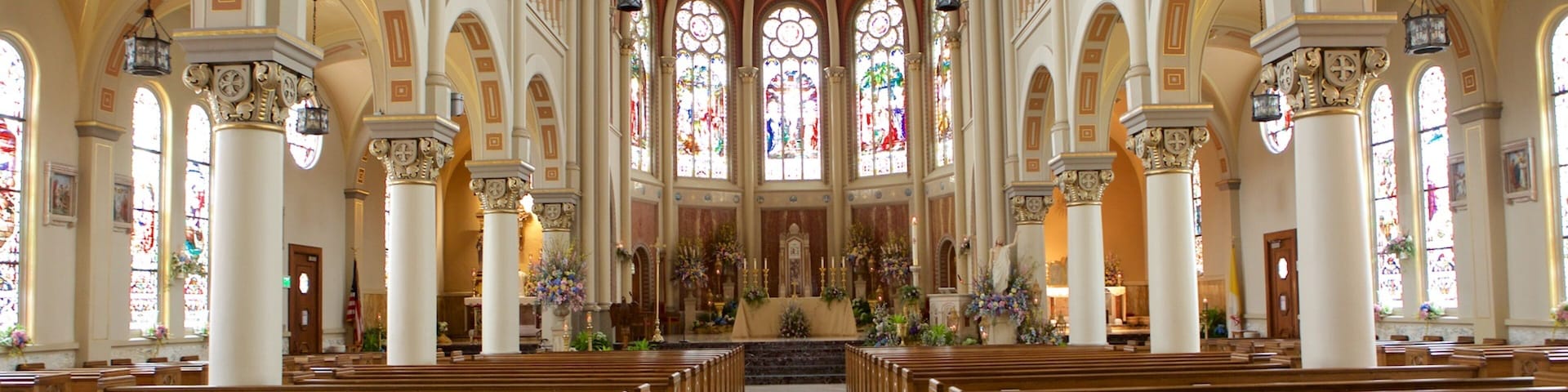 Cathedral of St John showing religious aspects, interior views and a church or cathedral