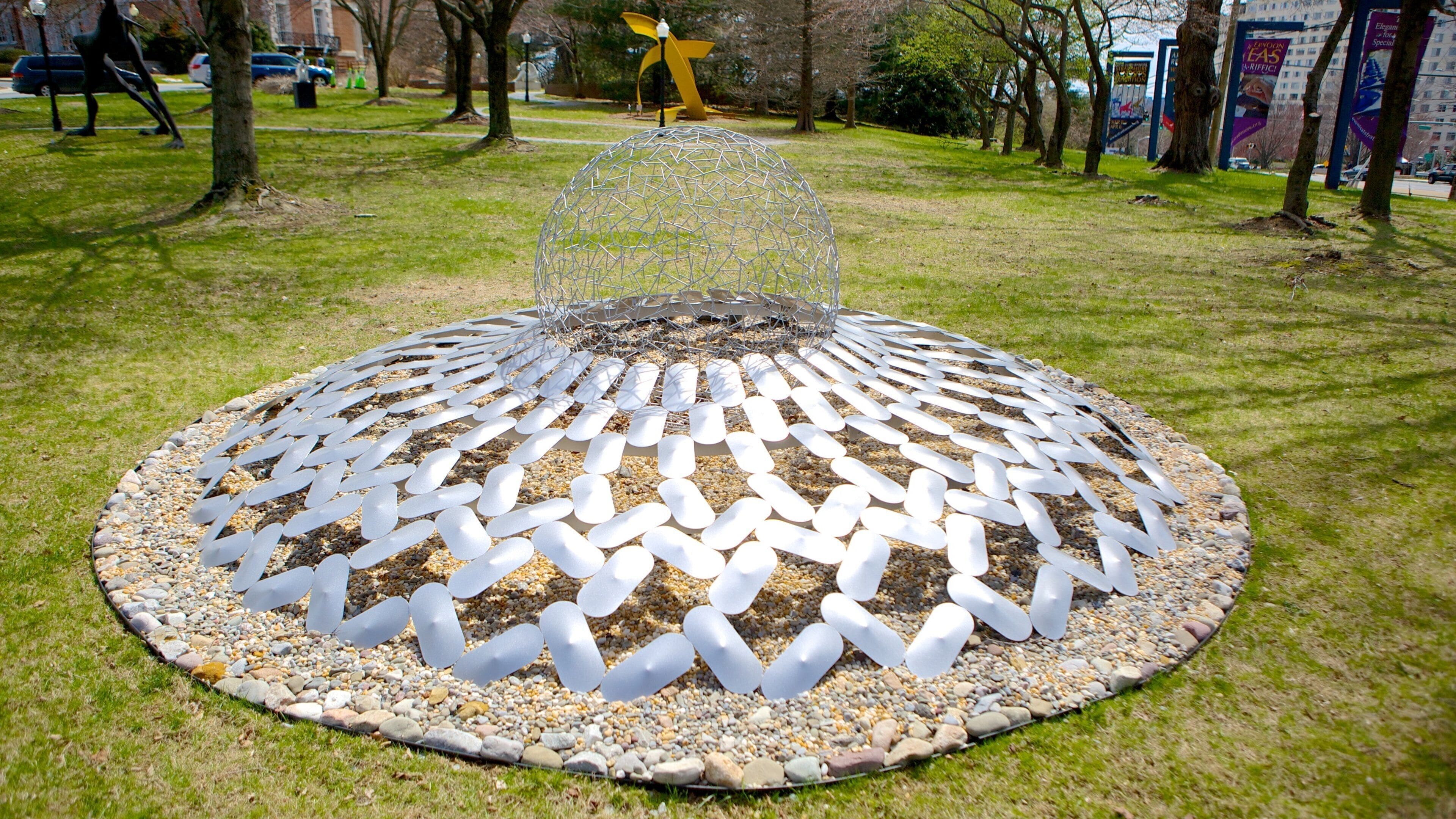 ストラスモア ホール フィーチャー 屋外アート