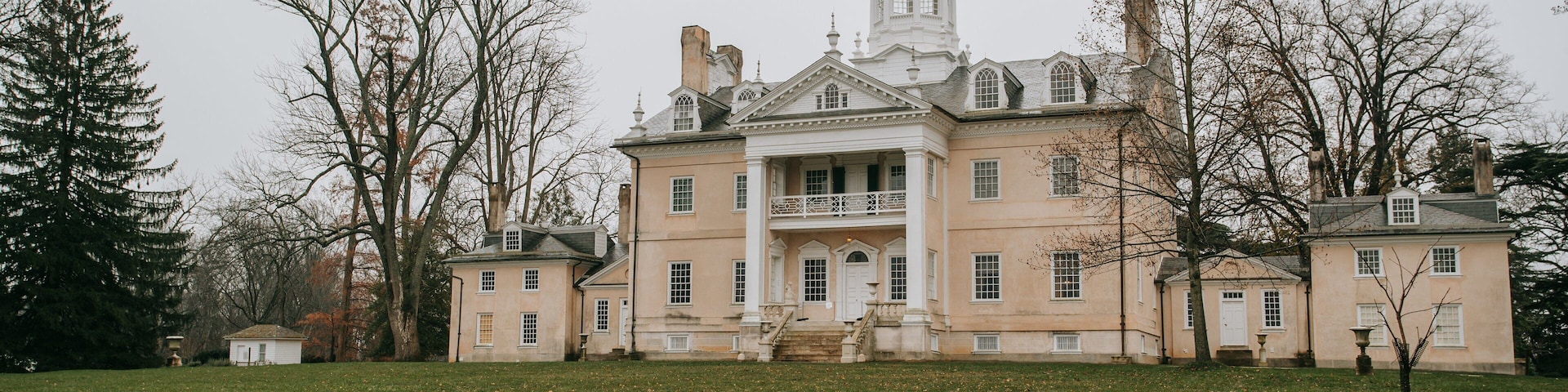 Hampton National Historic Site showing heritage architecture and fall colors