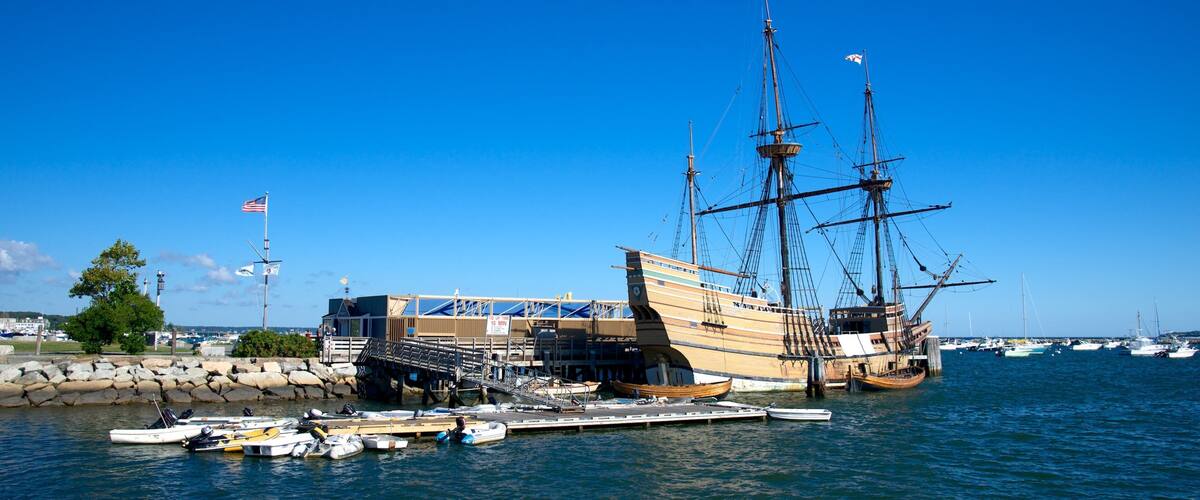 Mayflower II showing a bay or harbor and general coastal views