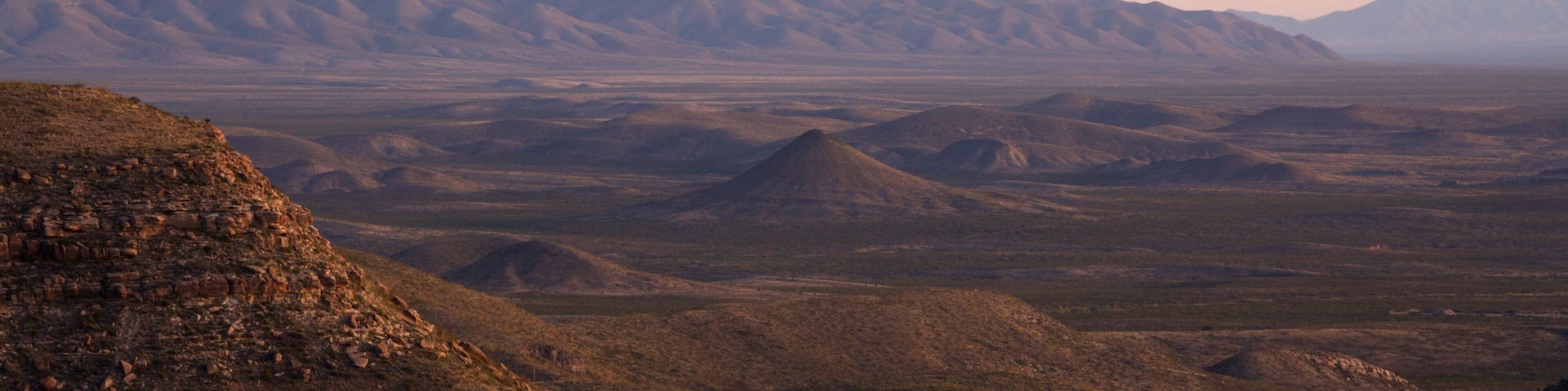 Guadalupe Mountains National Park mit einem Schlucht oder Canyon