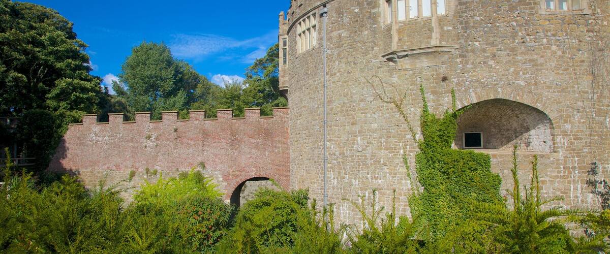 Walmer Castle and Gardens featuring chateau or palace