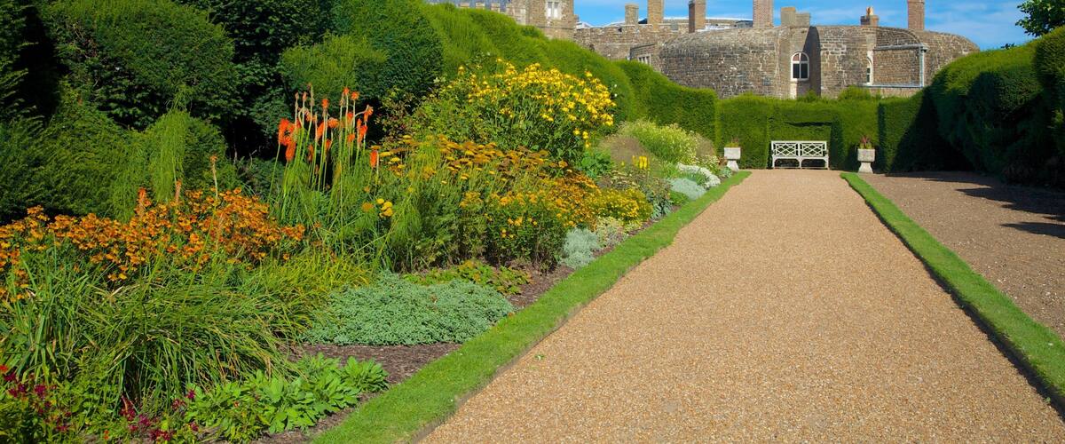 Walmer Castle and Gardens which includes heritage architecture, a garden and wildflowers