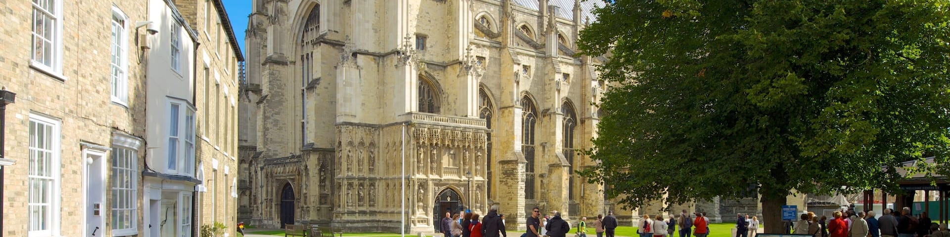 Canterbury Cathedral mostrando arquitetura de patrimônio, uma igreja ou catedral e uma cidade