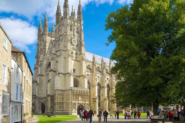 Canterbury Cathedral which includes a church or cathedral, a city and heritage architecture