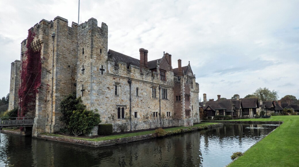 As the house where Ann Boleyn grew up, Hever castle offers a lightly told history lesson just 30 miles outside London. The perfect easy last minute day out!