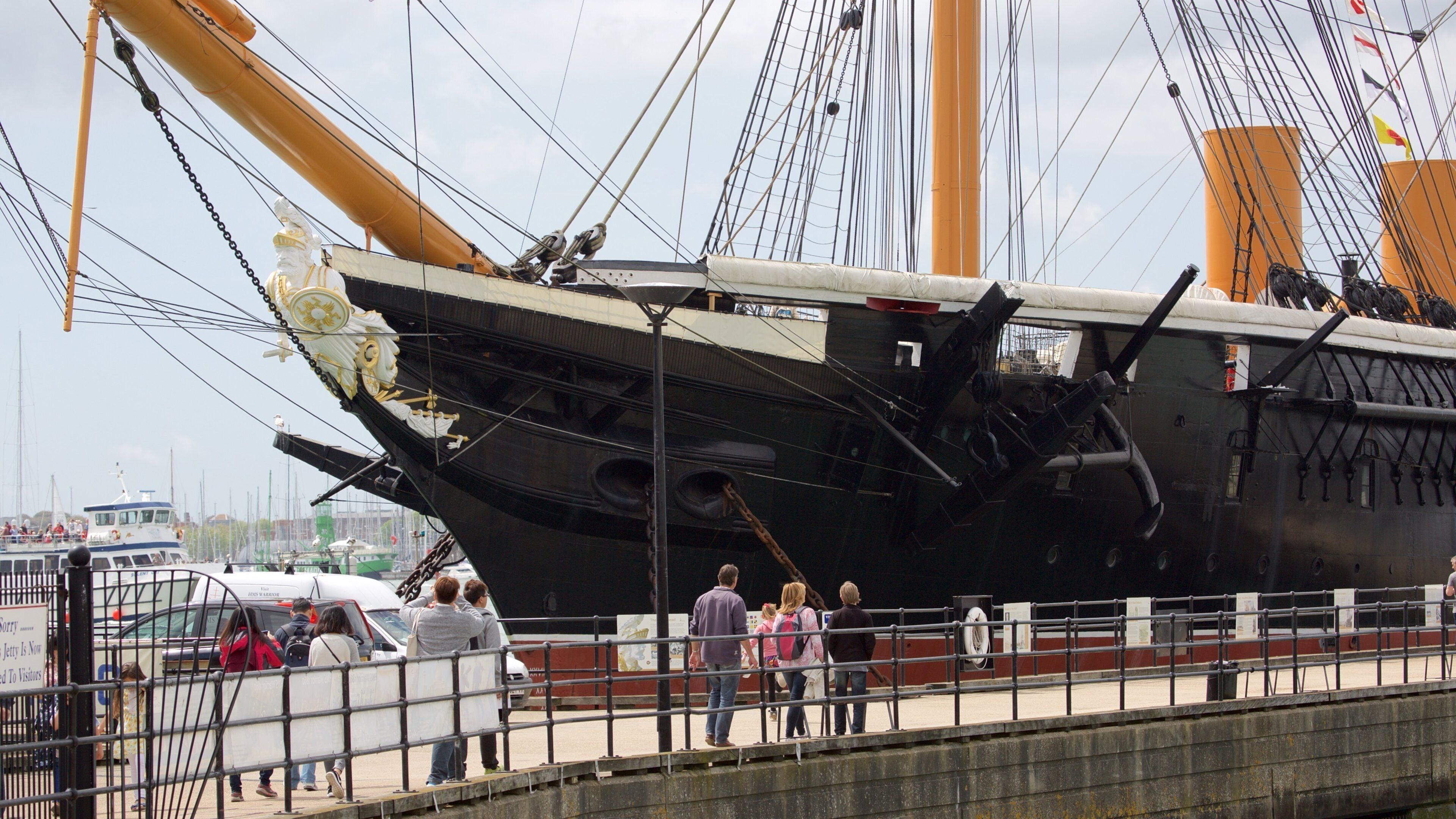 HMS Warrior que incluye elementos del patrimonio