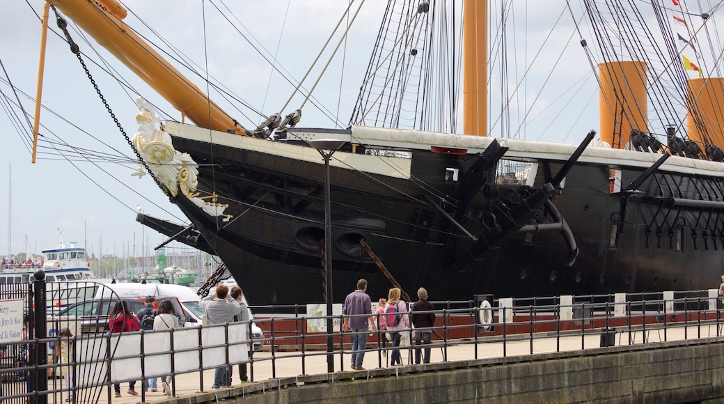 HMS Warrior que incluye elementos del patrimonio