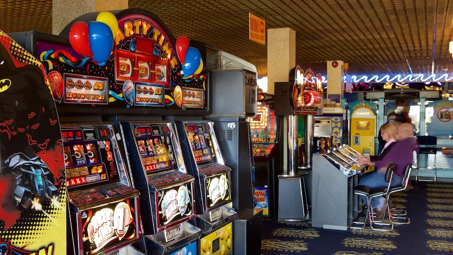 Clarence Pier som omfatter et kasino og interiør