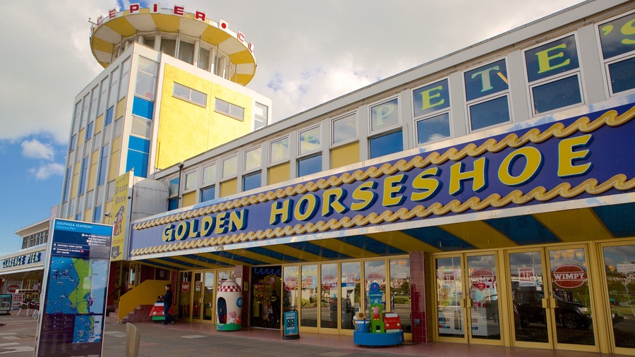 Clarence Pier which includes signage