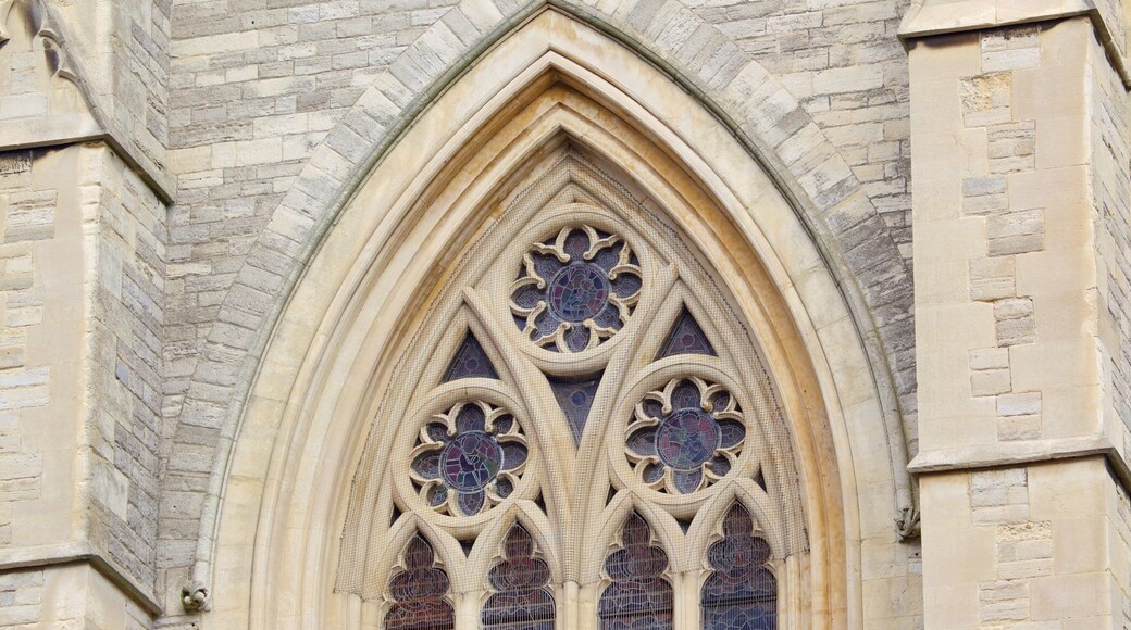 St. Peter\'s Church ofreciendo elementos del patrimonio