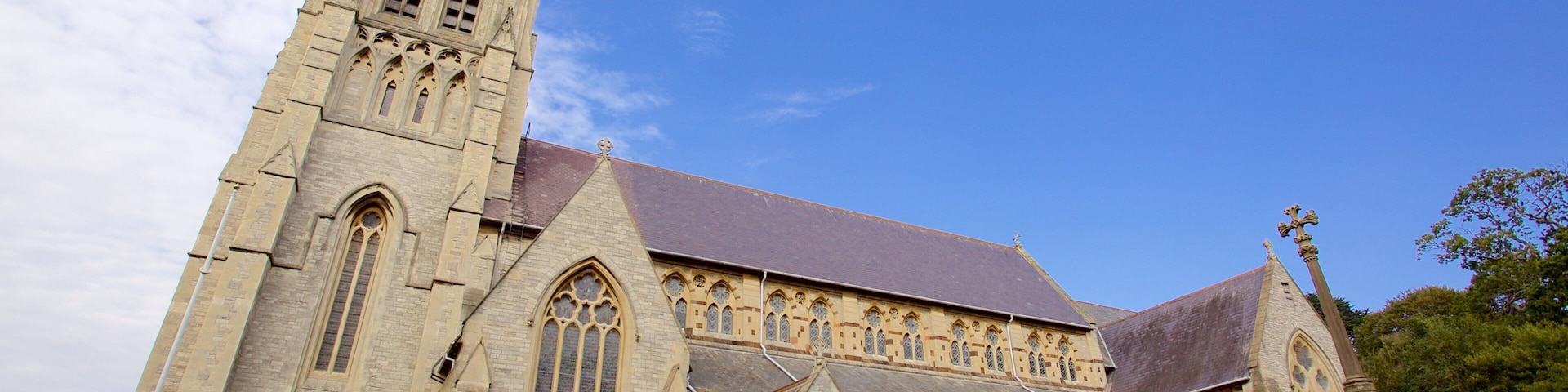 Igreja de São Pedro mostrando uma igreja ou catedral e elementos de patrimônio