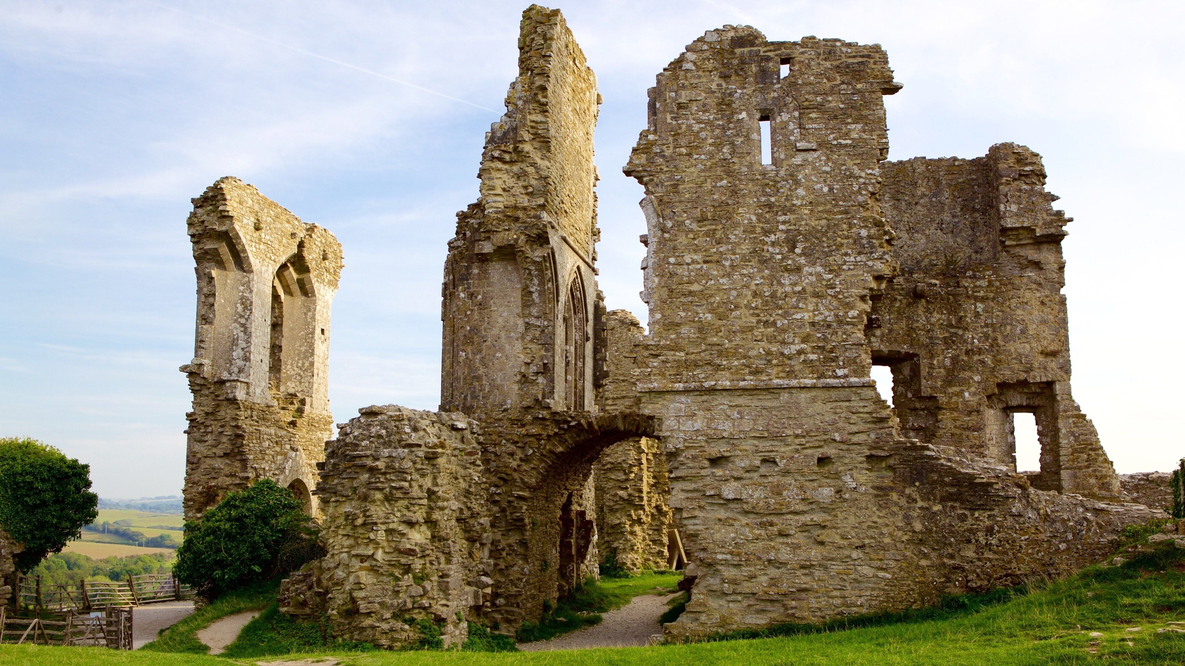 Corfe Castle featuring a ruin and heritage elements