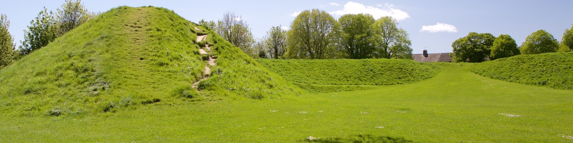 Maumbury Rings ofreciendo escenas tranquilas