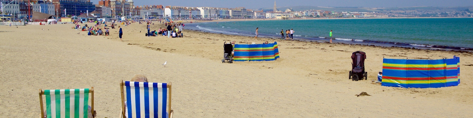Playa de Weymouth ofreciendo una playa de arena