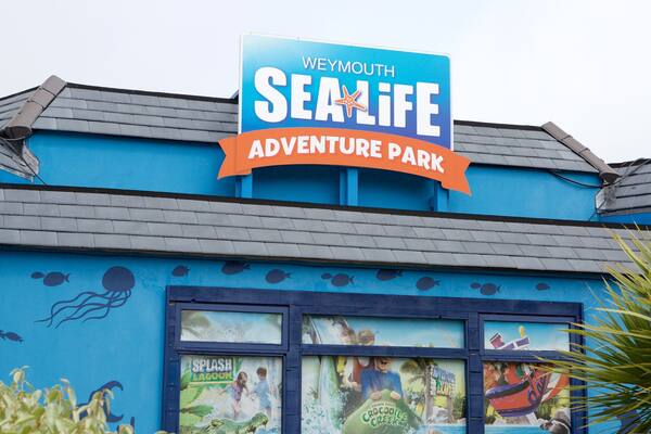Schild für den Weymouth Sea Life Adventure Park.