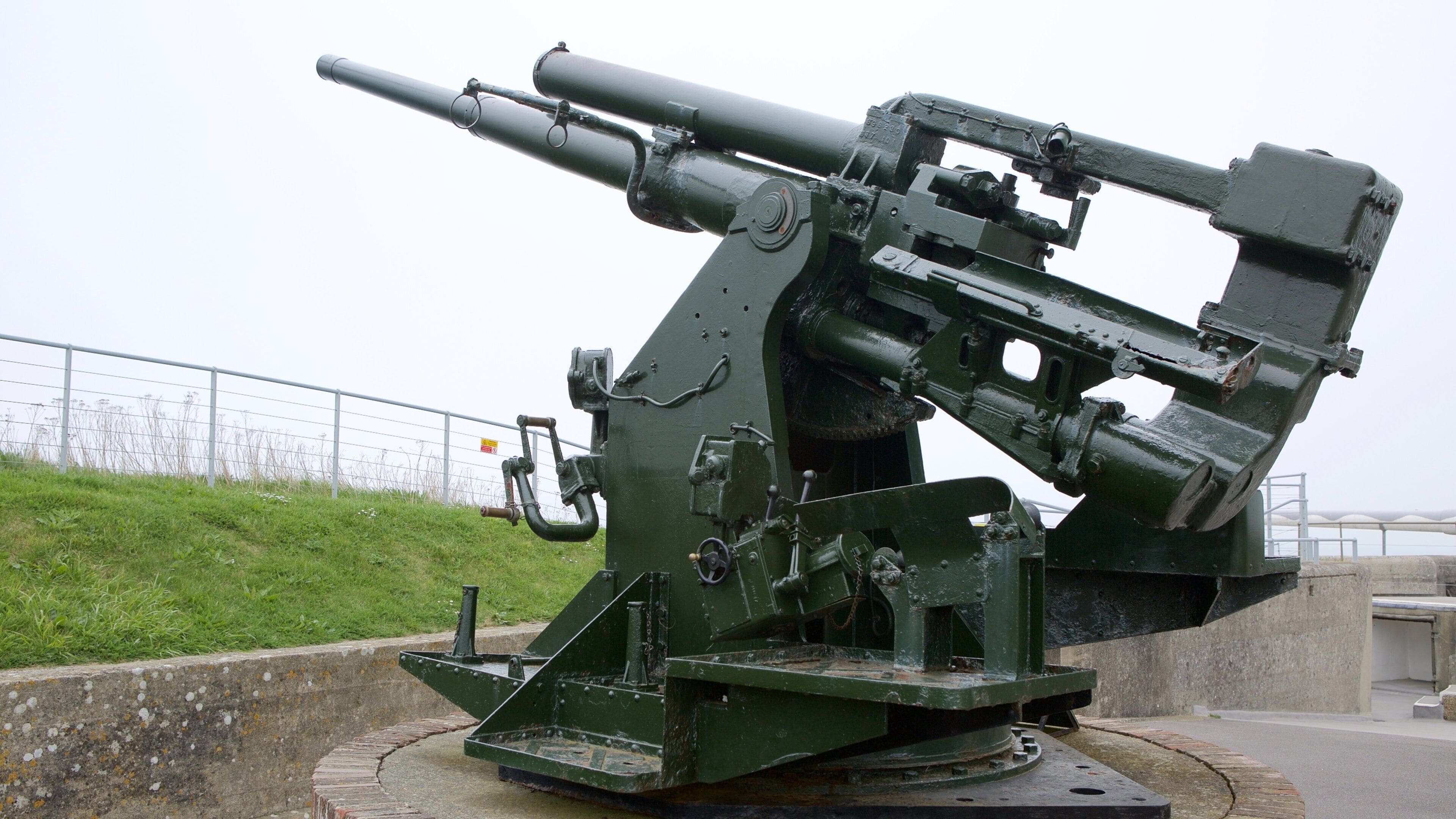 Nothe Fort ซึ่งรวมถึง สิ่งของทางการทหาร