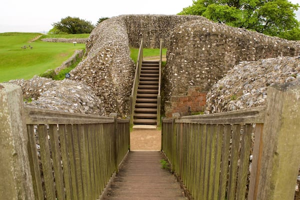 Old Sarum mettant en vedette ruine