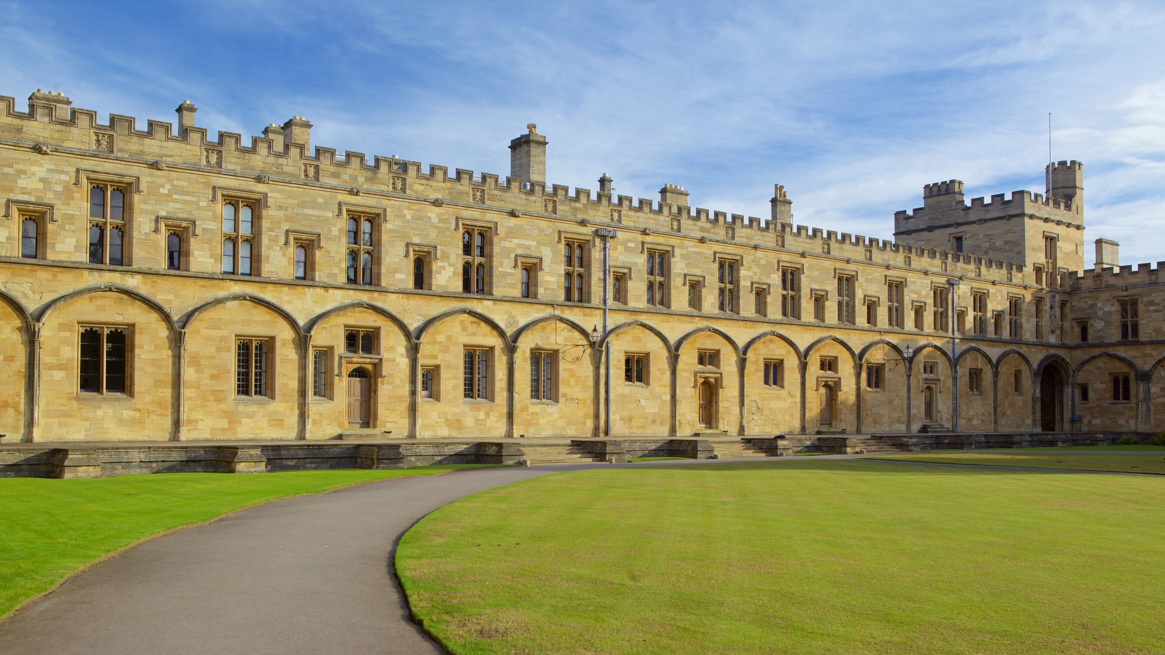 Christ Church Cathedral que incluye una iglesia o catedral, elementos del patrimonio y patrimonio de arquitectura