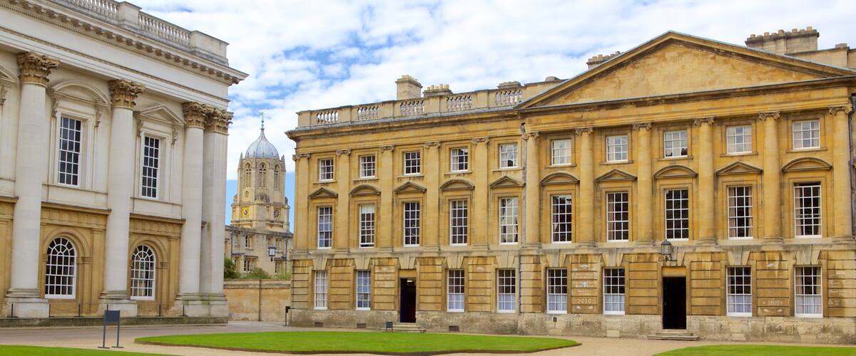 Christ Church Cathedral showing a park, heritage architecture and heritage elements