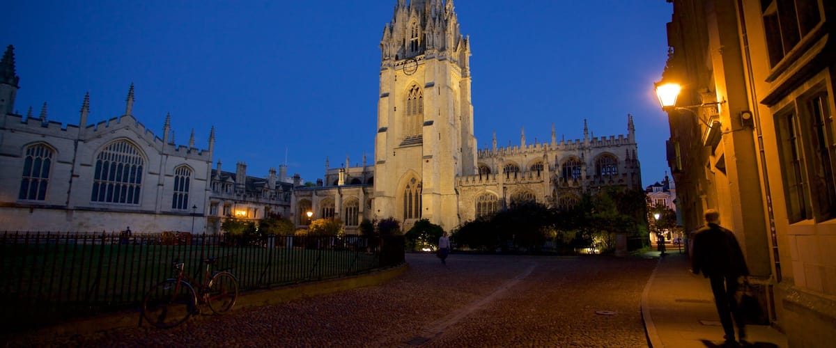 Radcliffe Camera featuring heritage elements, a church or cathedral and heritage architecture