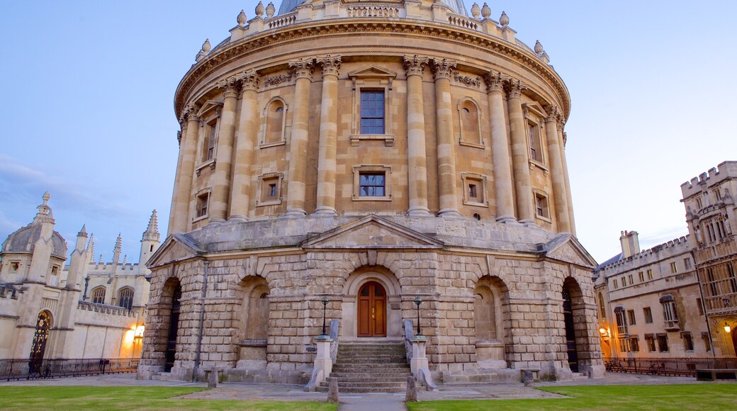 ラドクリフ カメラ どの含み 遺跡・遺産 と 遺跡