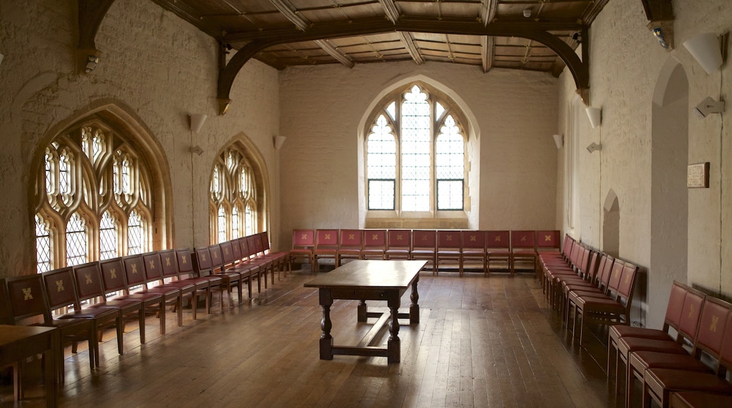 University Church of St Mary the Virgin joka esittää perintökohteet ja sisäkuvat