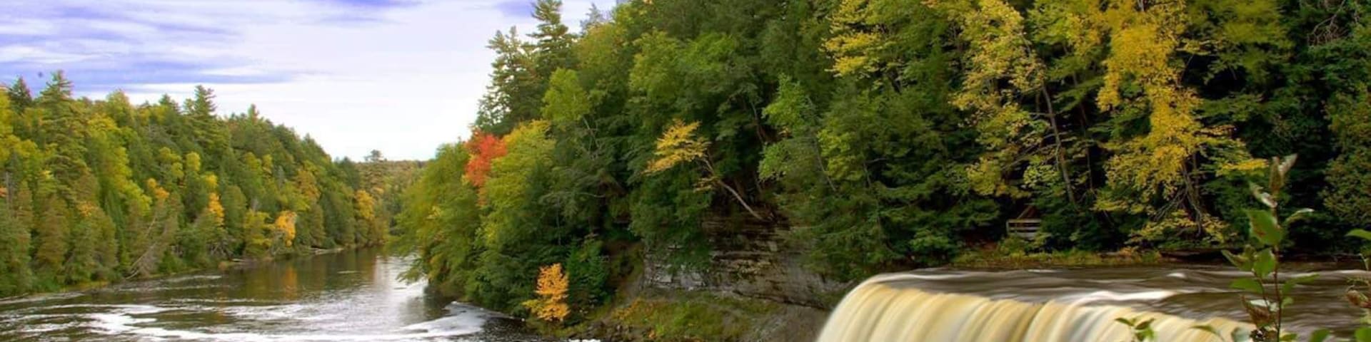 Beautiful start of fall at the falls.