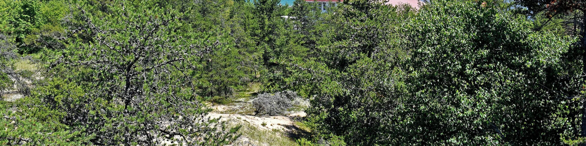 The lighthouse is situated on Whitefish Bay. The bay is part of Lake Superior the largest of the Great Lakes. #OnTheRoad