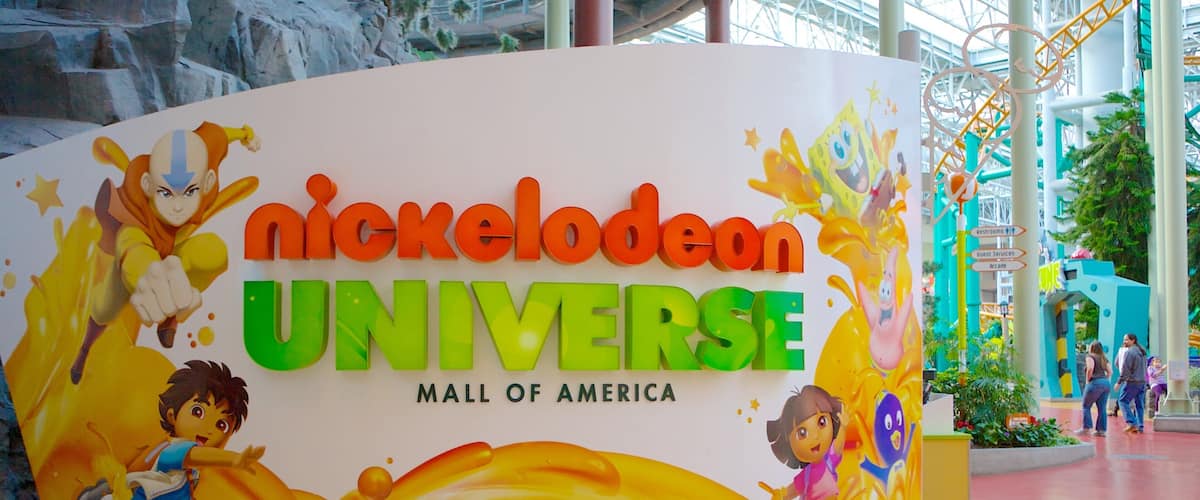 Nickelodeon Universe showing cbd and signage