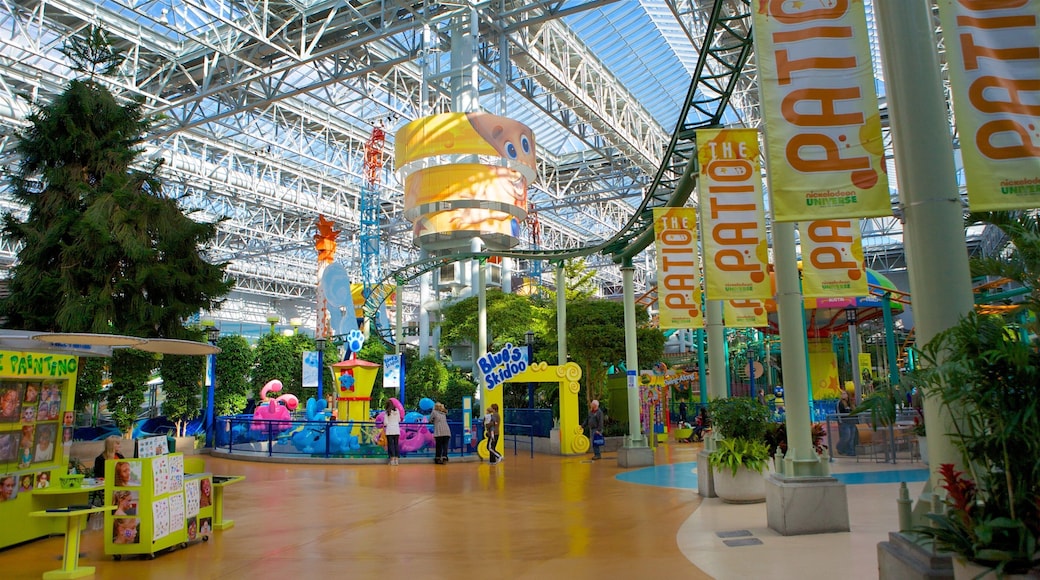 Nickelodeon Universe showing signage and rides
