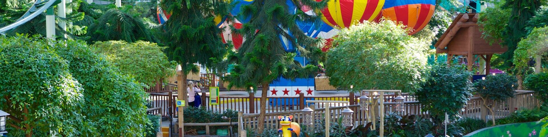 Nickelodeon Universe montrant balades aussi bien que famille