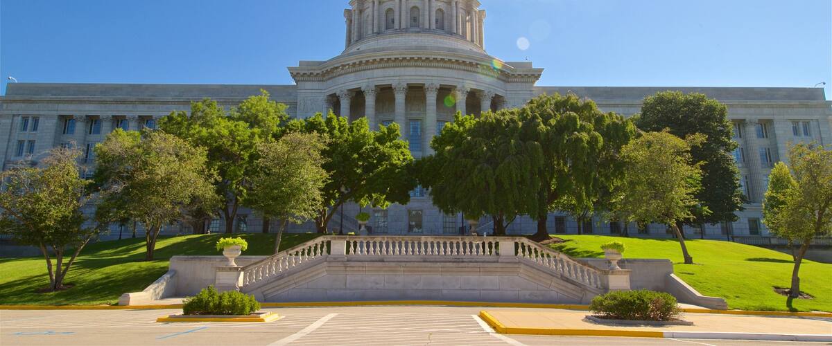 Missouri State Capitol mostrando arquitectura patrimonial