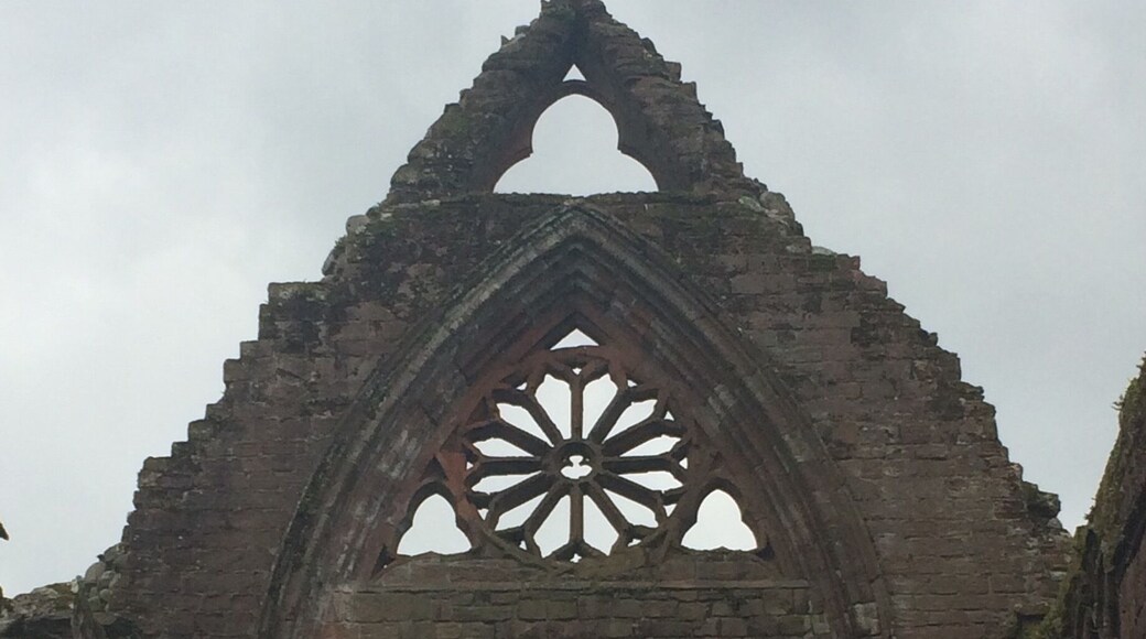 Sweetheart abbey