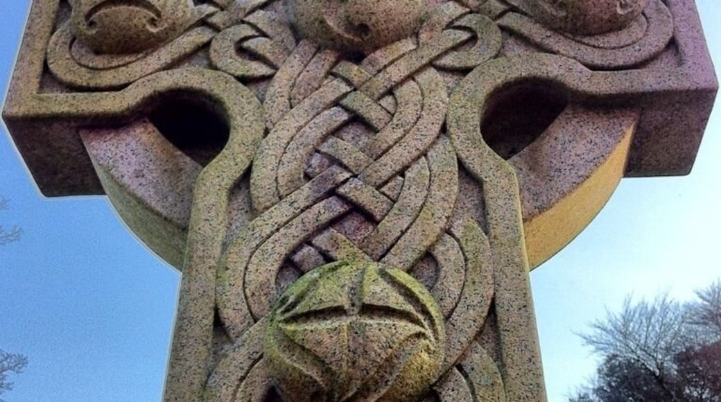 #celtic #cross #graveyard #isleofbute