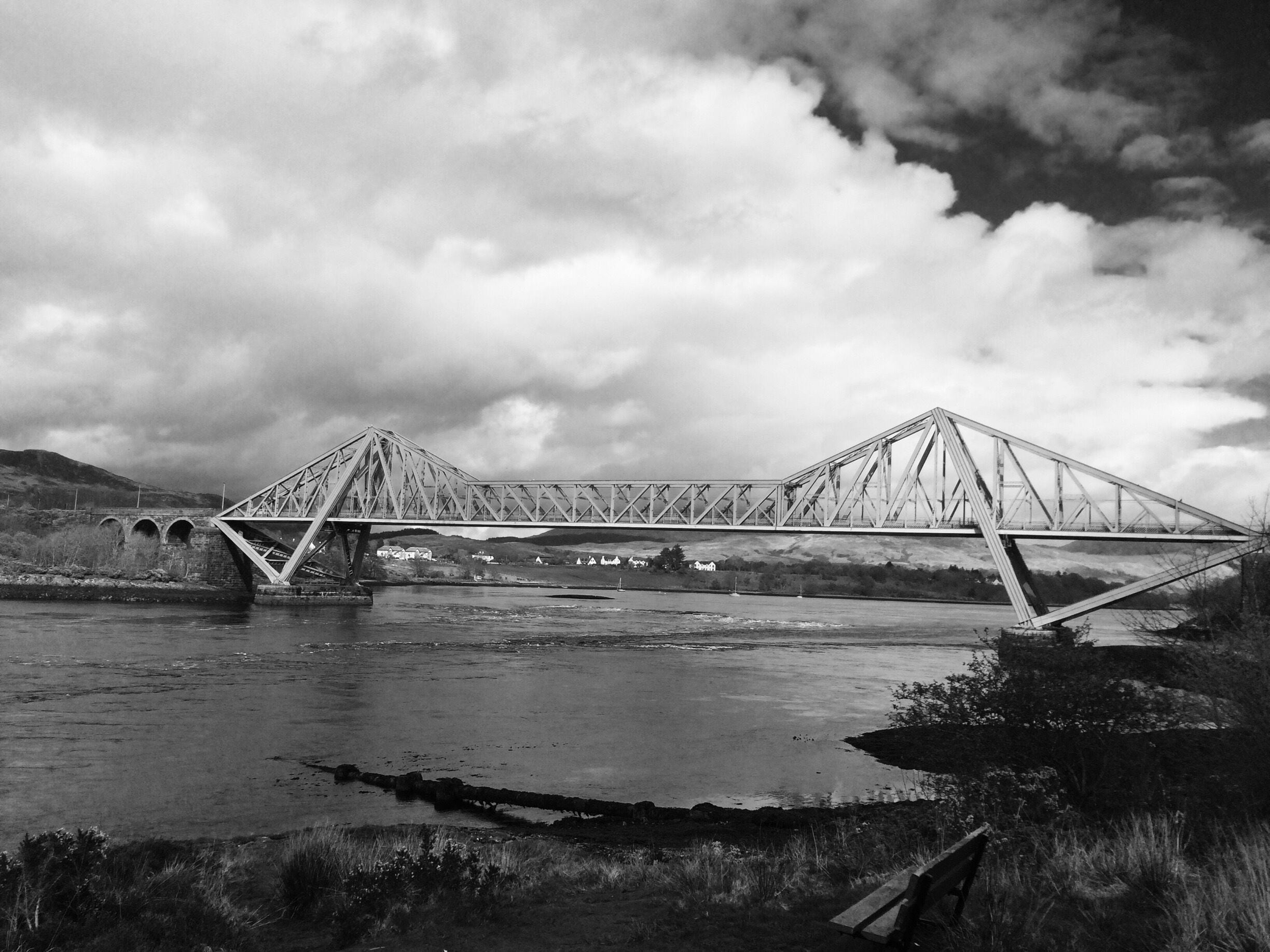 Connel bridge and Lora falls