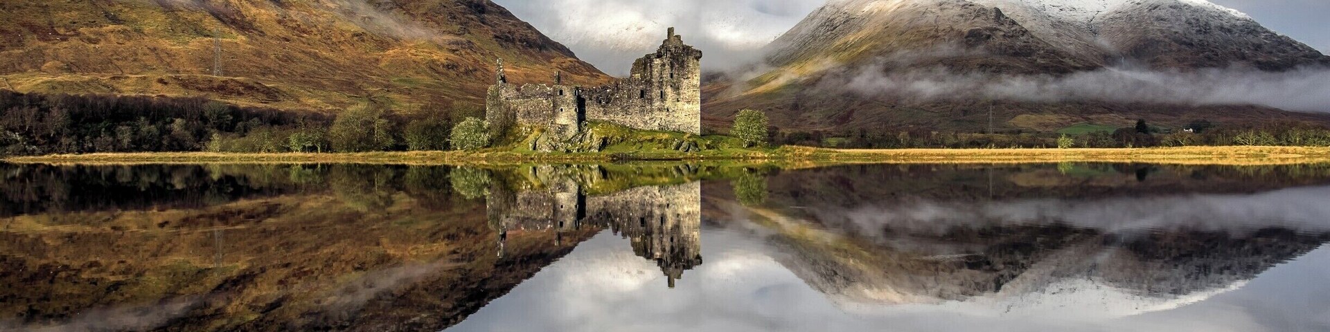 A perfect reflection at Kilchurch Castle in Scotland. What better way to start a New Year then to wake up to and view this impressive sight first thing in the morning!
#BvSApplication