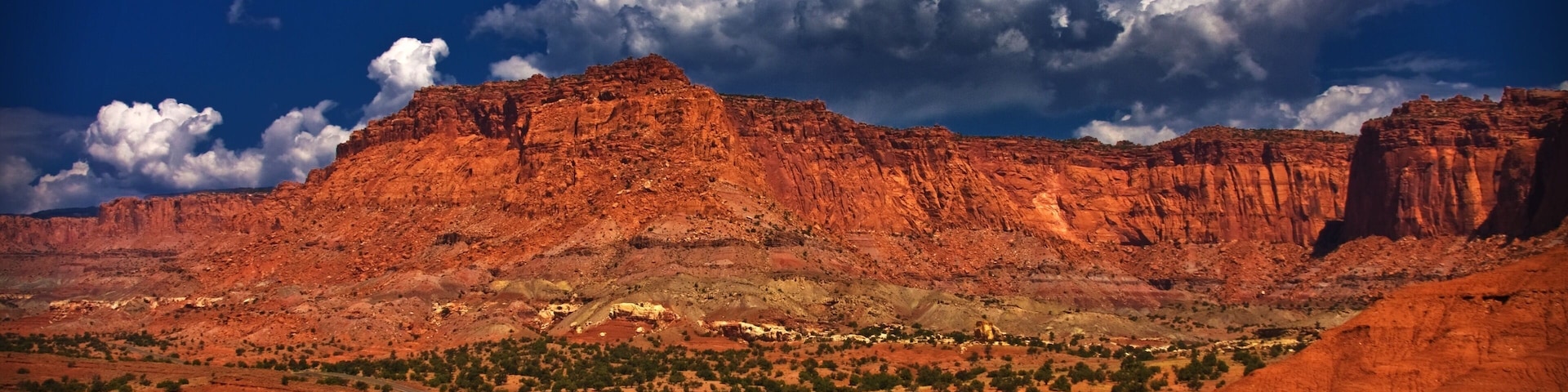 On the road through Utah, if you get the time this is one of the best road trips I’ve ever done. Plenty of Canyons and views and the landscape changes on every corner. #OnTheRoad